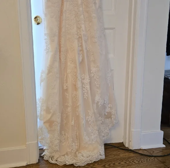 Maggie Sottero Couture Cream Gown - Picture 5 of 9